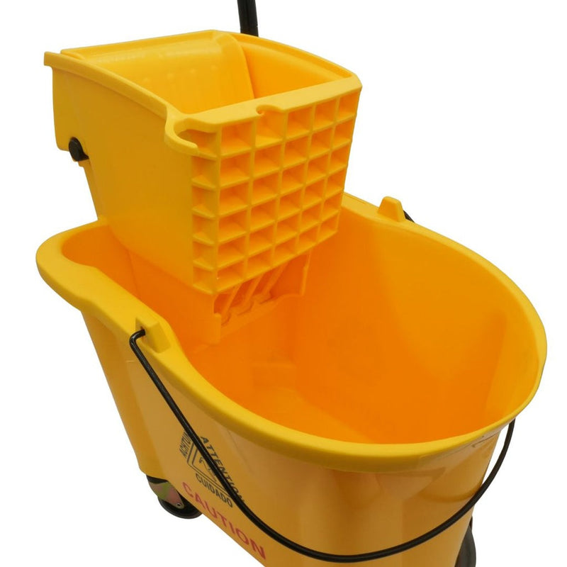 CUBO PLÁSTICO AMARILLO CON EXPRIMIDOR DE 9.5 Galones (36 QT.) / SICLEAN